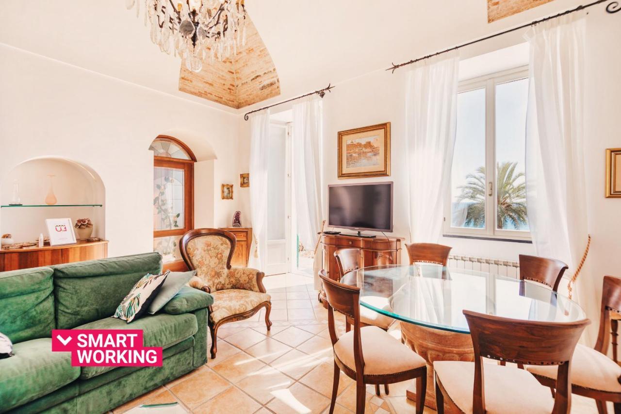 Appartamento Fronte Mare A Ospedaletti By Wonderful Italy Extérieur photo